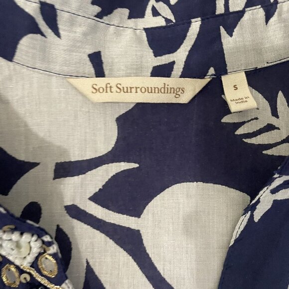 Soft Surroundings Blue White Leaf Print Beaded Tunic Blouse Pockets Size Small - Picture 3 of 9